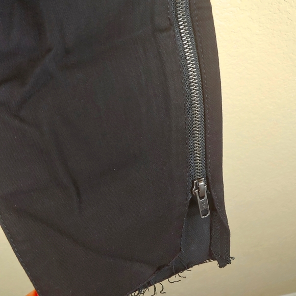 Torrid premium cropped jegging black jeans distressed raw hem size 16 - Picture 14 of 16